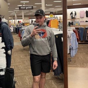 Meet your Posher, Adam